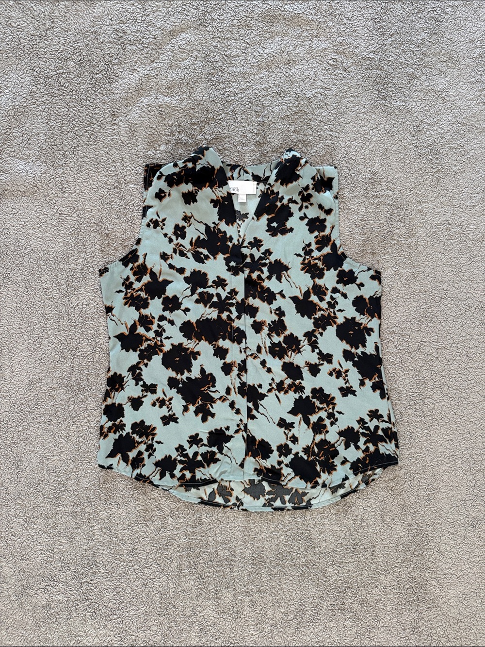 Floral V-Neck Sleeveless Camisole in Light Green and Black